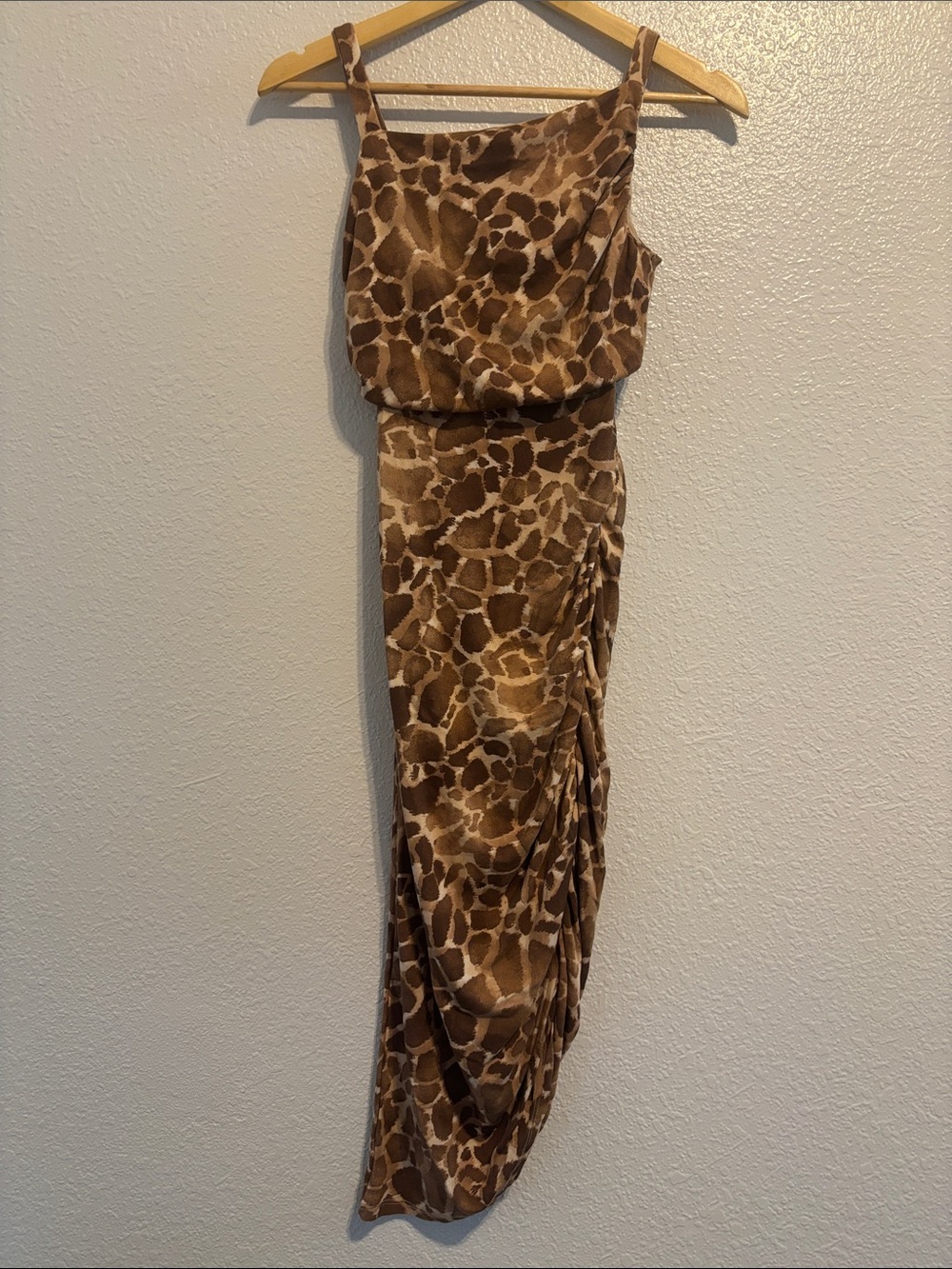 Sleeveless Brown Giraffe-Print  Dress